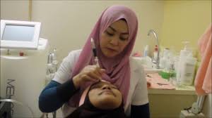 Saya pasien loyal klinik estetika sejak lama, saya merasa cocok selama menggunakan produknya dan berkat perawatan di klinik estetika, saat ini saya merasa kelihatan tampak jauh lebih muda dari usia saya sebenarnya. Testimoni Rawatan Wajah Di Marissa Aesthetic Kuantan Rawatan Laser Rf Youtube