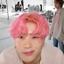 Pin oleh Sarah Thach di twt