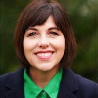 Leslie Chandler's Instagram, Twitter & Facebook