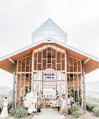 12 Jaw Droppingly Beautiful Wedding Venues Around Brisbane That Won T Bankrupt You Urban List Bris Farm Wedding Venue Open Air Chapel Wedding Ceremony Venues