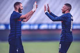 Karim benzema affrontera la suisse lundi 28 juin tandis que cristiano ronaldo défiera la belgique la veille. Benzema Ou Mbappe Qui Sera Le Meilleur Buteur A L Euro Selon Les Bookmakers