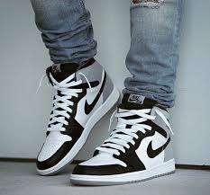 Jordan Retro 1 High Og White Black Particle Grey Pin By Jaydon Smith On Kicks Hype Shoes Sneakers Fashion Jordan Shoes Girls