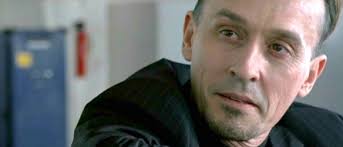 Robert knepper cast as clock king in 'arrow' & antonius in 'mockingjay'. Robert Knepper Distretto 12