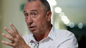 Un emocionado Joan Baldoví se despide de la prensa del Congreso para  afrontar el 28M como candidato a la Generalitat Valenciana