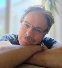 Hey everyone! On the younger side, but looking for someone 23+ who lives in  the Northeast who is honest and open, driven, and educated. I don't have  many preferences in terms of