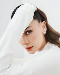 Luna Maya (@lunamaya) · Instagram photos and Reels