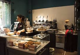 È stata una banca italiana.a seguito dell'acquisizione avvenuta a fine 2002 del banco di napoli da parte del gruppo sanpaolo imi, la banca nel 2003 aveva assunto la denominazione sanpaolo banco di napoli. Caffe Napoli Milan Foro Buonaparte 53 Zona Magenta Menu Prices Tripadvisor