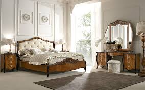 Una forte e originale personalita nata dall'accurato design e da una lavorazione artigianale dedita alla cura del particolare. Camere Da Letto Classiche Signorini Coco Scali Arredamenti