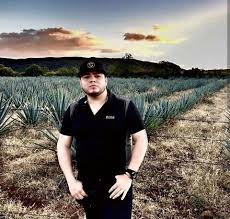 @kristiantamayoa 🇲🇽 +52 (667) 191 6888 @andrewdelvillar 🇺🇸 +1 (562) 565. Lenin Ramirez Leninramirez Musica Cantantes Artistas