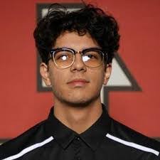 Collin Stevens's Instagram, Twitter & Facebook