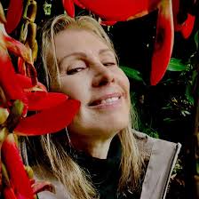 Raffinato completou 25 anos de atividade com vitrine assinada por Luiz  Maganhoto e Daniel Casagrande