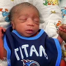 Welcoming our Ascension Saint Thomas St. Patrick's Day Tiny Titan! ☘️ Baby  girl Niamyah was born at 5:04 AM to Tommie and Ariel Lane at Ascension  Saint Thomas Rutherford. She weighed 3