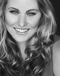 Courtney Dailey's Instagram, Twitter & Facebook