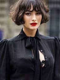 Lieber etwas mehr schwung in den spitzen. Frisuren Mit Pony Die Schonsten Looks Fur Jede Gesichtsform