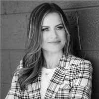 Amber Mcgovern's Instagram, Twitter & Facebook