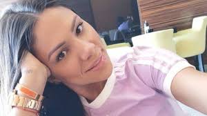 We would like to show you a description here but the site won't allow us. Golisava Sandra Afrika Sa 16 Godina Pevacica U Seksi Donjem Vesu Zapalila Instagram Foto Idjtv Com