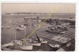 Cpsm 17200 Royan Le Port Bateaux Edit C A P 1957 En 2020 Royan Charente Maritime Bateaux