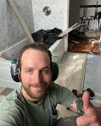 Sean Schubert's Instagram, Twitter & Facebook