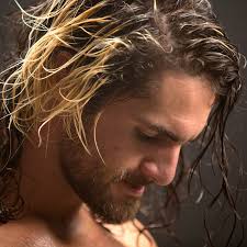 Am Freitag kehrt Seth Rollins zurück zu WWE SmackDown! 🙌 Diese Bilder von  ihm hat man bisher kaum gesehen! 📸