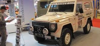 Die Essen Motor Show 2012 Startet Durch Die Essen Motor Show Startete Mit Einem Tollen Ersten Publikumstag Viel Interesse An Der Mercedes Fanworld Sterns Mercedes Motor Paris