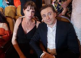 Сергей витальевич безруков — советский и российский актер драматического театра, кино сколько детей у безрукова? Sergej Bezrukov Rasskazal Pochemu Razvelsya S Pervoj Zhenoj