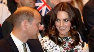 Herzogin kates babybauch hat mächtig zugelegt. Kate Middleton Schwanger Mit Zwillingen Herzogin Kates Babybauch Sorgt Fur Geruchte News De