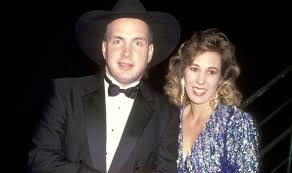 Garth brooks made an appearance on the ellen degeneres show and discussed his relationship with trisha yearwood. Garth Brooks Wife Who Was Garth Brooks First Wife Music Entertainment Express Co Uk