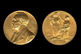 Laureații premiilor pentru fizică, chimie, literatură și pace vor fi anunțați zilele următoare, iar câștigătorul premiului riksbank sveriges în conform calendarului, după atribuirea premiului nobel pentru fiziologie sau medicină, sezonul premiilor nobel continuă cu premiul nobel pentru fizică. Premiul Nobel Pentru FizicÄ A Fost CaÈtigat De Japonezii Isamu Akasaki Hiroshi Amano Èi Shuji Nakamura
