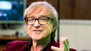 Miro žbirka začínal v popmusic ako člen skupiny modus. Zbirka Muj Stav Se Zhorsoval Bal Jsem Se Jestli To Organismus Zvladne Idnes Cz