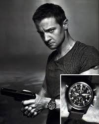 Bourne schlägt conklin nieder, schaltet noch drei andere agenten aus, die es auf ihn abgesehen haben, und flieht. Iwc Pilot S Watch Double Chronograph Top Gun Jeremy Renner The Bourne Legacy Watch Id