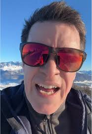 2025 New Year Resolutions for a Positive Change