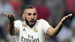 French striker karim benzema is set to face trial for his alleged involvement in a scheme to blackmail his former teammate mathieu valbuena in 2015, the prosecutor of the versailles tribunal. Lagi On Fire Zidane Bingung Benzema Diabaikan Timnas Prancis Demokratis