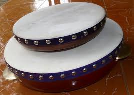 Sebagai alat musik ritmis, fungsinya jelas adalah mengatur harmoni dan irama. 8 Contoh Alat Musik Ritmis Tradisional Indozone Id