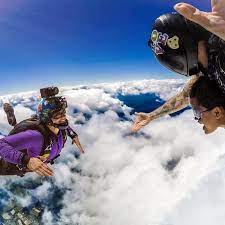 The minimum age to learn to skydive to do solo skydives is 16 years old with parental consent. Skydive Sussex Home