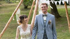 Näytä lisää sivusta hochzeit auf den ersten blick facebookissa. Ohne Kuss Drittes Jawort Bei Hochzeit Auf Ersten Blick Promiflash De