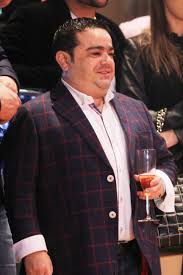 Adrian minune nu mai pot sa te iubesc. Adrian Minune Nu Se Rusineaza Nici De Inaltimea Sa Nici De Greutate Sunt Un Barbat Prezentabil Si Aratos Uite L Gol La Mare