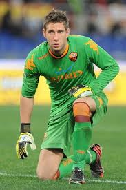 Maarten stekelenburg lijkt weer fit genoeg om te spelen. 61 Ideeen Over Maarten Stekelenburg In 2021 Voetbal Jongens Kapsels Steek