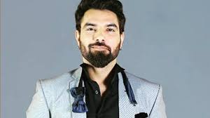 A very lovable and charming person. Yasir Hussain Calls For Unity In Showbiz After Hania Aamir And Asim Azhar Fallout Celebrity Images