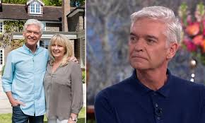 The this morning presenter took to his instagram stories to come out as gay. Phillip Schofield S Wife Stephanie Lowe Breaks Her Silence After He Comes Out As Gay Daily Mail Online
