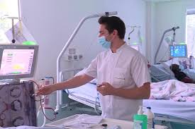 The station was situated in the 6th. Pres De Rouen La Vaccination Du Personnel Soignant Est Au Ralenti A L Hopital De La Croix Rouge