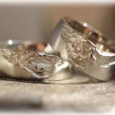 Gold rings typically require more maintainance than platinum, plus you can elect to rhodium plate the gold ring periodically to keep it bright white. Diamond Wedding Rings Ft137 White Gold Or Platinum Hammered Online Shop For Wedding Rings
