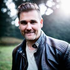 Kelvin Ellis's Instagram, Twitter & Facebook