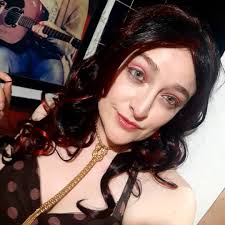 Tbt "La casa del qué dirán" de José Martínez Queirolo, un dramaturgo  ecuatoriano. Mi primera obra de teatro. Tuve la oportunidad de hacer 4  diferentes personajes en diferentes funciones bajo la dirección