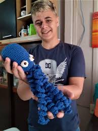 Santa catarina de sena foi uma mulher de conhecimento e de muita fé. O Croche Vai Continuar Para O Resto Da Minha Vida Diz Adolescente De Sc Que Faz Pecas Para Complementar Renda Da Familia Santa Catarina G1