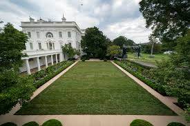 The white house 1600 pennsylvania ave nw washington, dc 20500. Melania Trump Changed The White House Rose Garden Vox