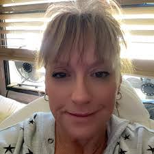 Debra Mcvicker's Instagram, Twitter & Facebook