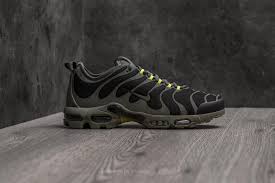 Featuring the largest air max unit ever placed on a nike shoe, the air max 270 carries on the legacy of its predecessors. Men S Shoes Nike Air Max Plus Tn Ultra Black River Rock Bright Cactus