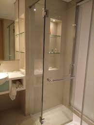 Single room adalah tipe kamar hotel yang paling umum. Kamar Mandi Hotel Picture Of Holiday Inn Jakarta Kemayoran Tripadvisor