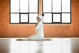 Mindbodysoul yoga + wellness is based in washington heights, nyc. Kundalini Yoga Near Me In Nyc And La Well Good