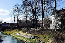 Abandoned (comparative more abandoned, superlative most abandoned). Washington Ø§Ø³Ù… Ø§Ù„Ù…Ù†Ø´Ø£ ÙˆØ§Ø³Ù… Ø§Ù„Ø¹Ø§Ø¦Ù„Ø© Ø§Ù„Ù…Ø¹Ù†Ù‰